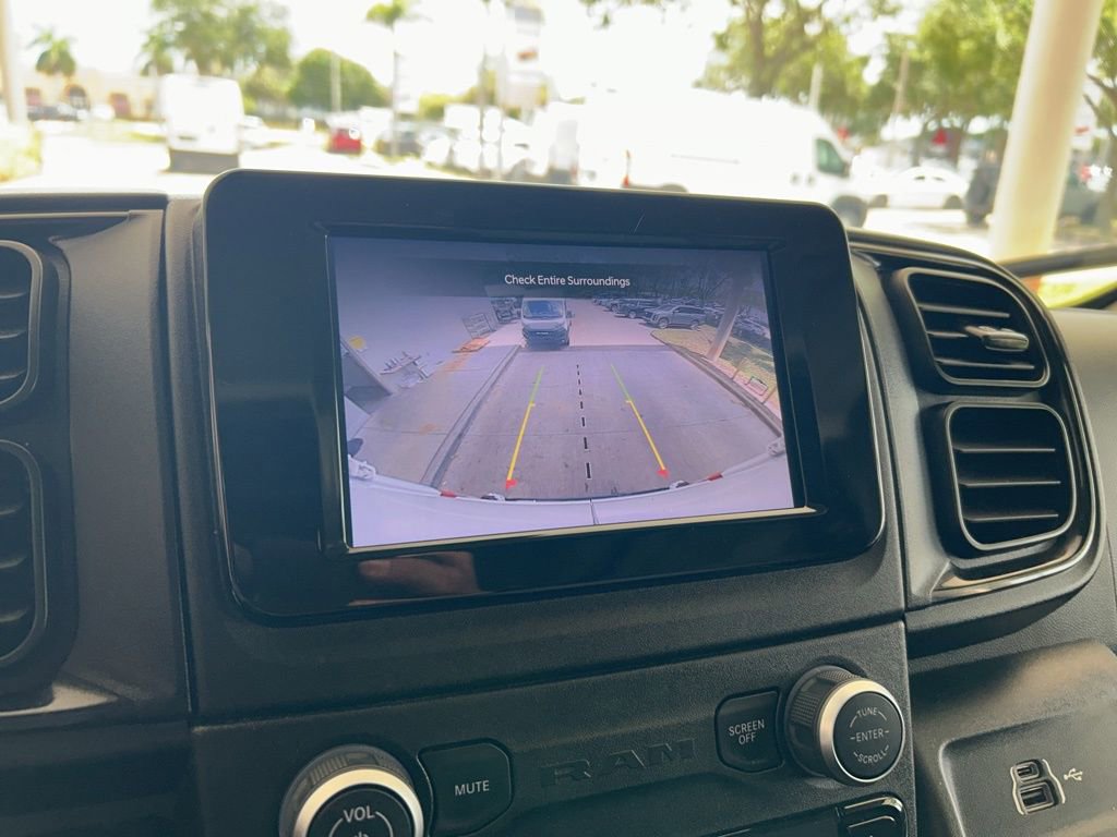 Used 2025 RAM ProMaster 2500 w/ Convenience Group FWD image 9