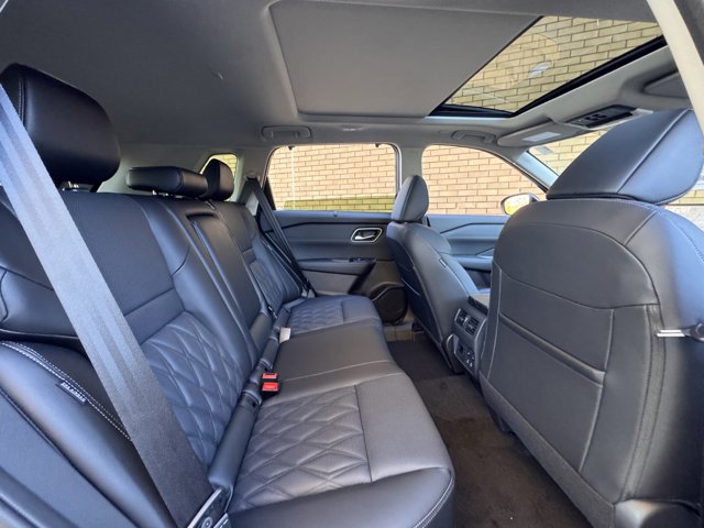 New 2026 Nissan Rogue Platinum w/ Platinum Premium Package image 13