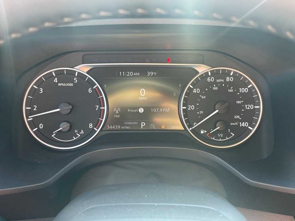 Used 2025 Nissan Rogue SV image 15