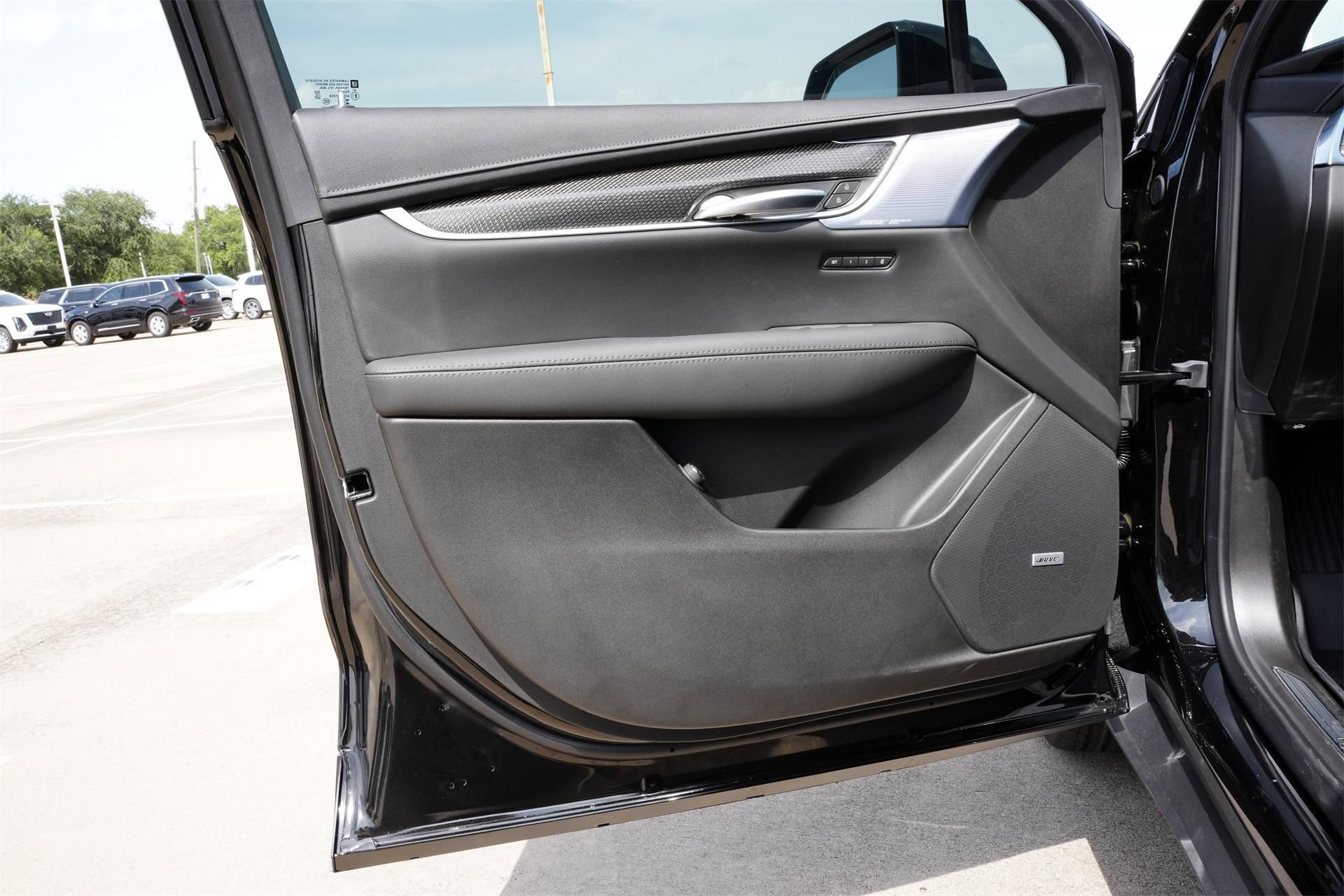 New 2025 Cadillac XT5 Sportv w/ LPO, Red Accent Package image 19