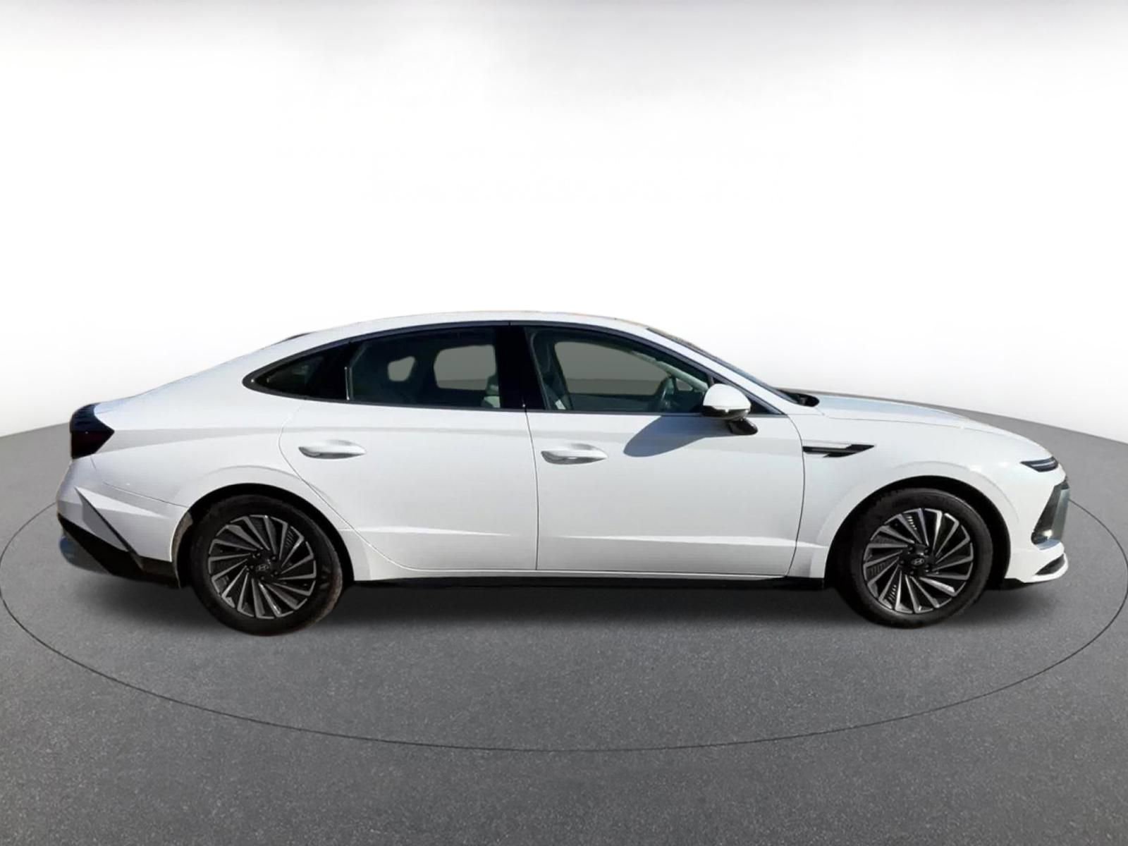 Used 2025 Hyundai Sonata SEL image 16