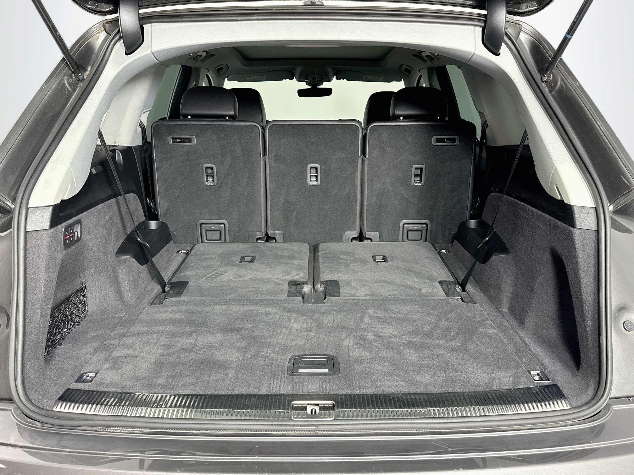 Used 2018 Audi Q7 3.0T Prestige w/ Prestige Package AWD/4WD image 28