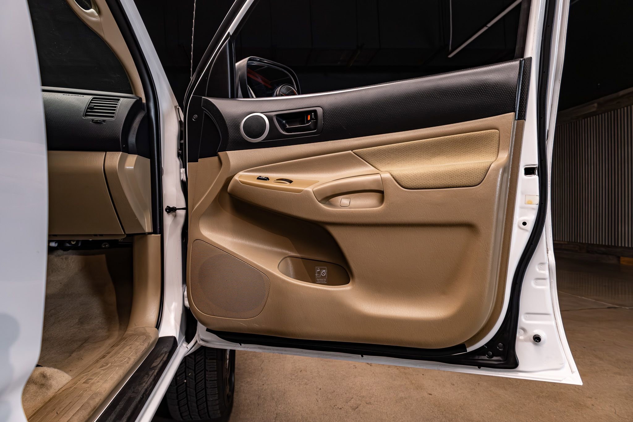 Used 2011 Toyota Tacoma PreRunner w/ SR5 Pkg #2 image 23