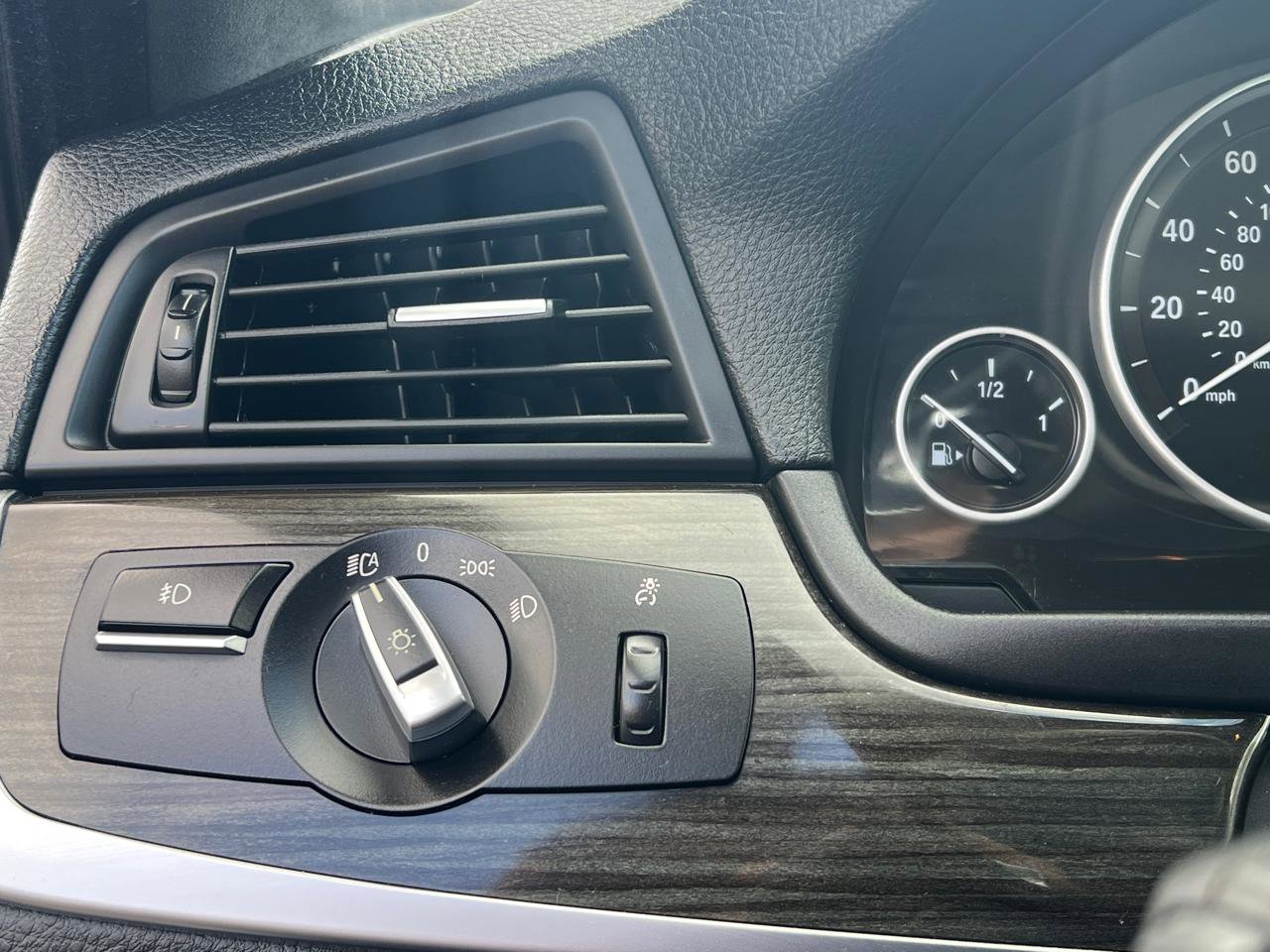 Used 2016 BMW 528i xDrive Sedan AWD/4WD image 18