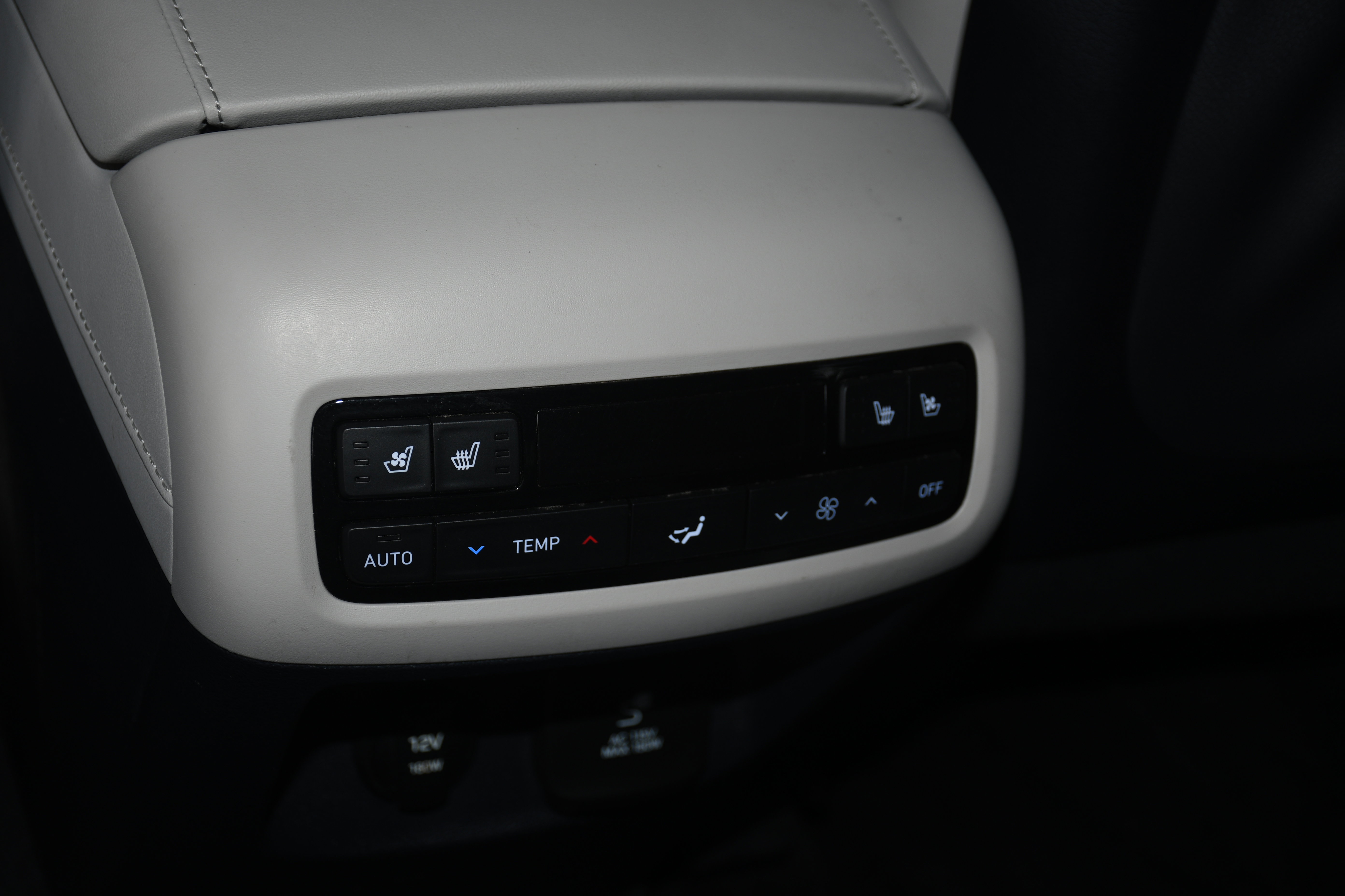 Used 2023 Hyundai Palisade Calligraphy image 18