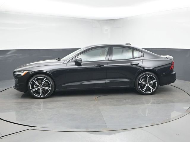Used 2024 Volvo S60 B5 Plus image 6