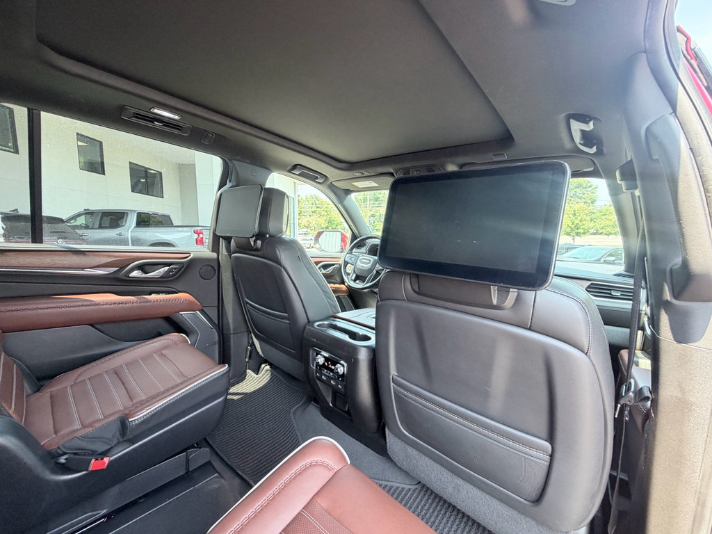 Used 2023 GMC Yukon Denali Ultimate AWD/4WD image 28