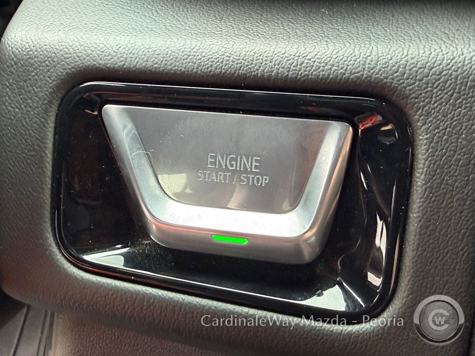 Used 2025 GMC Yukon XL Denali AWD/4WD image 31