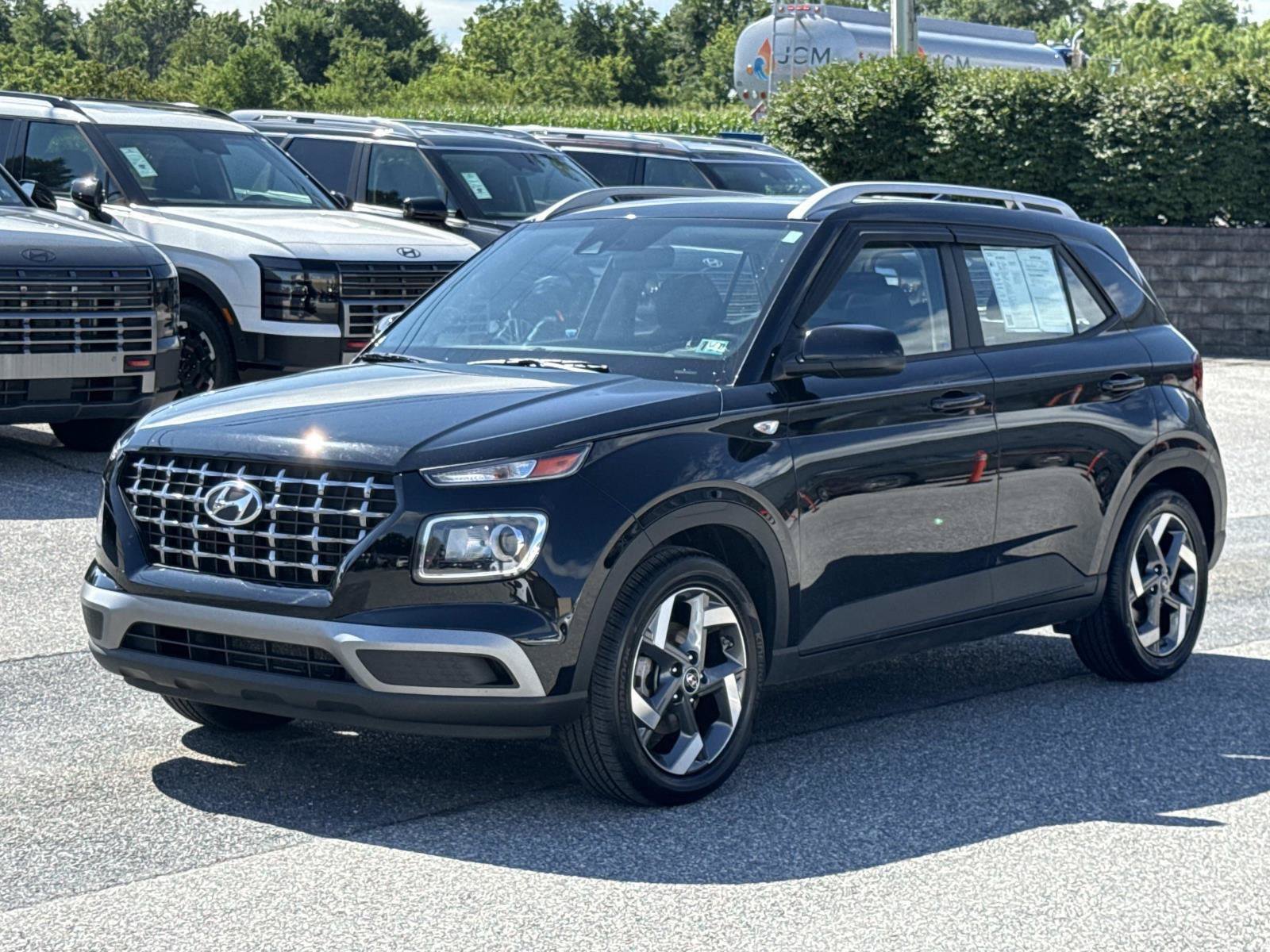 Certified 2022 Hyundai Venue SEL FWD image 28