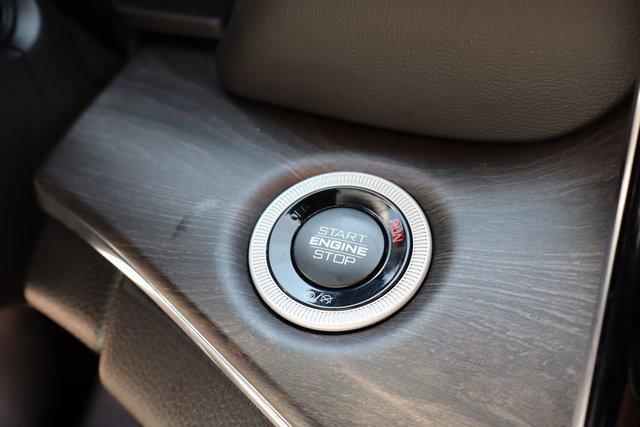 New 2025 Jeep Grand Cherokee Overland w/ Adv Protech Group III image 19