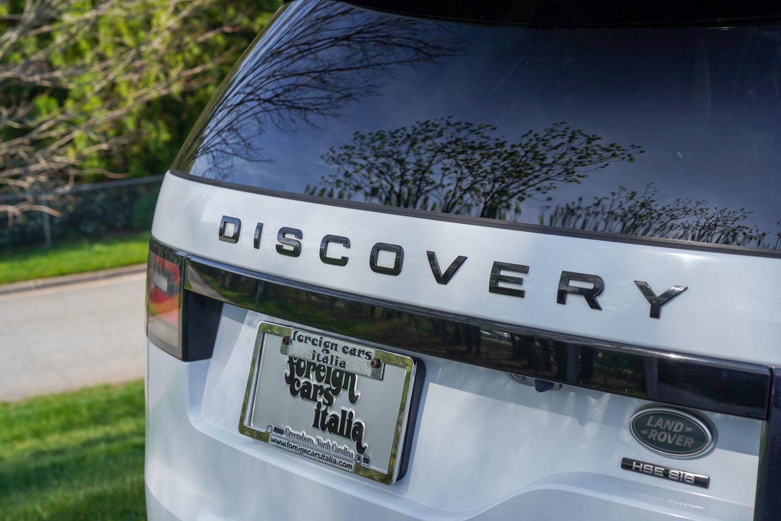 Used 2018 Land Rover Discovery HSE Luxury image 12