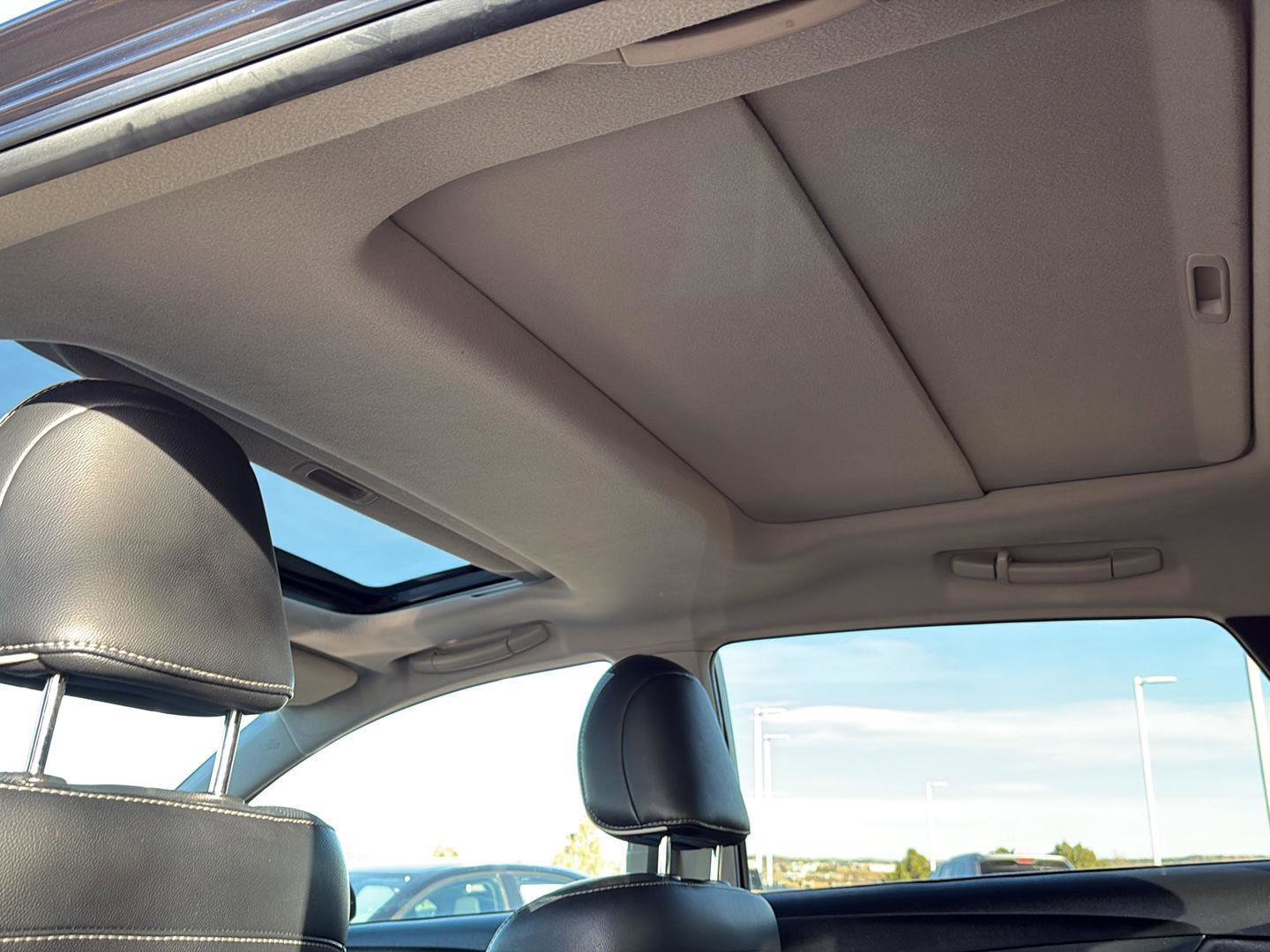 Used 2014 Toyota Venza XLE image 17