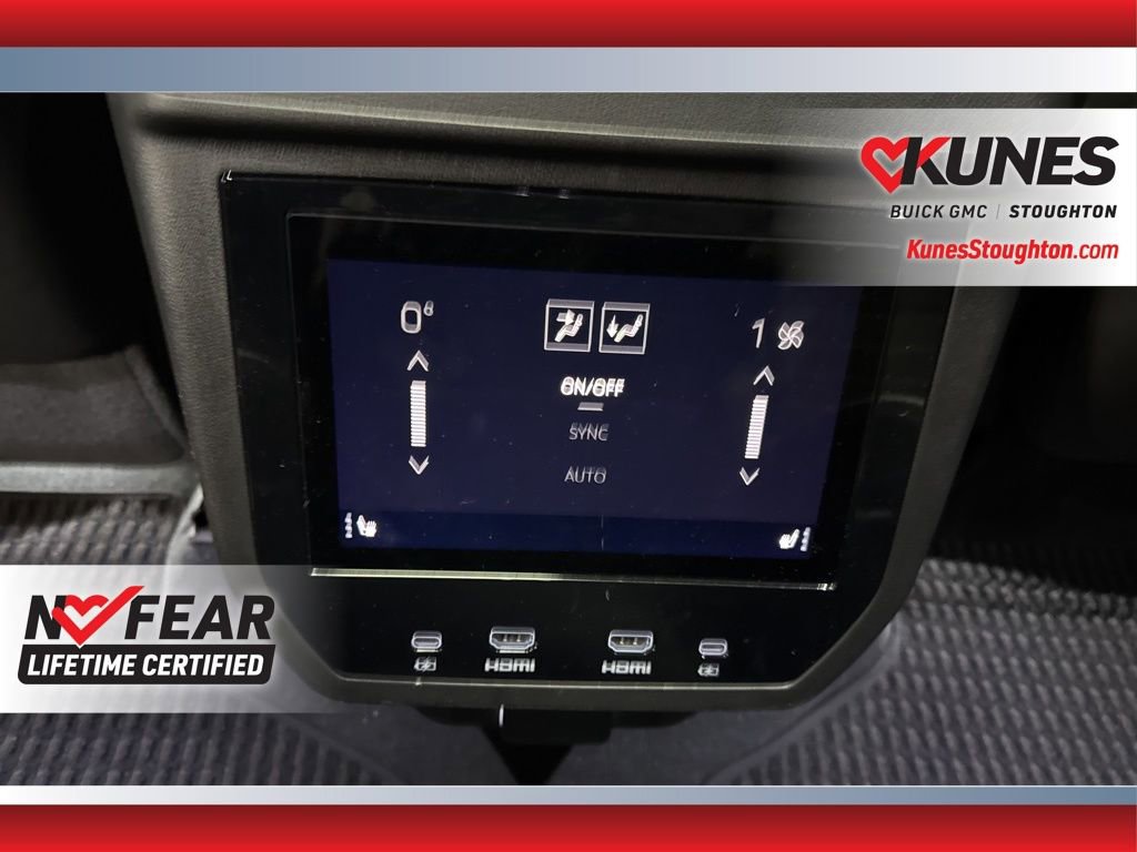 Used 2025 GMC Yukon XL Denali Ultimate AWD/4WD image 43