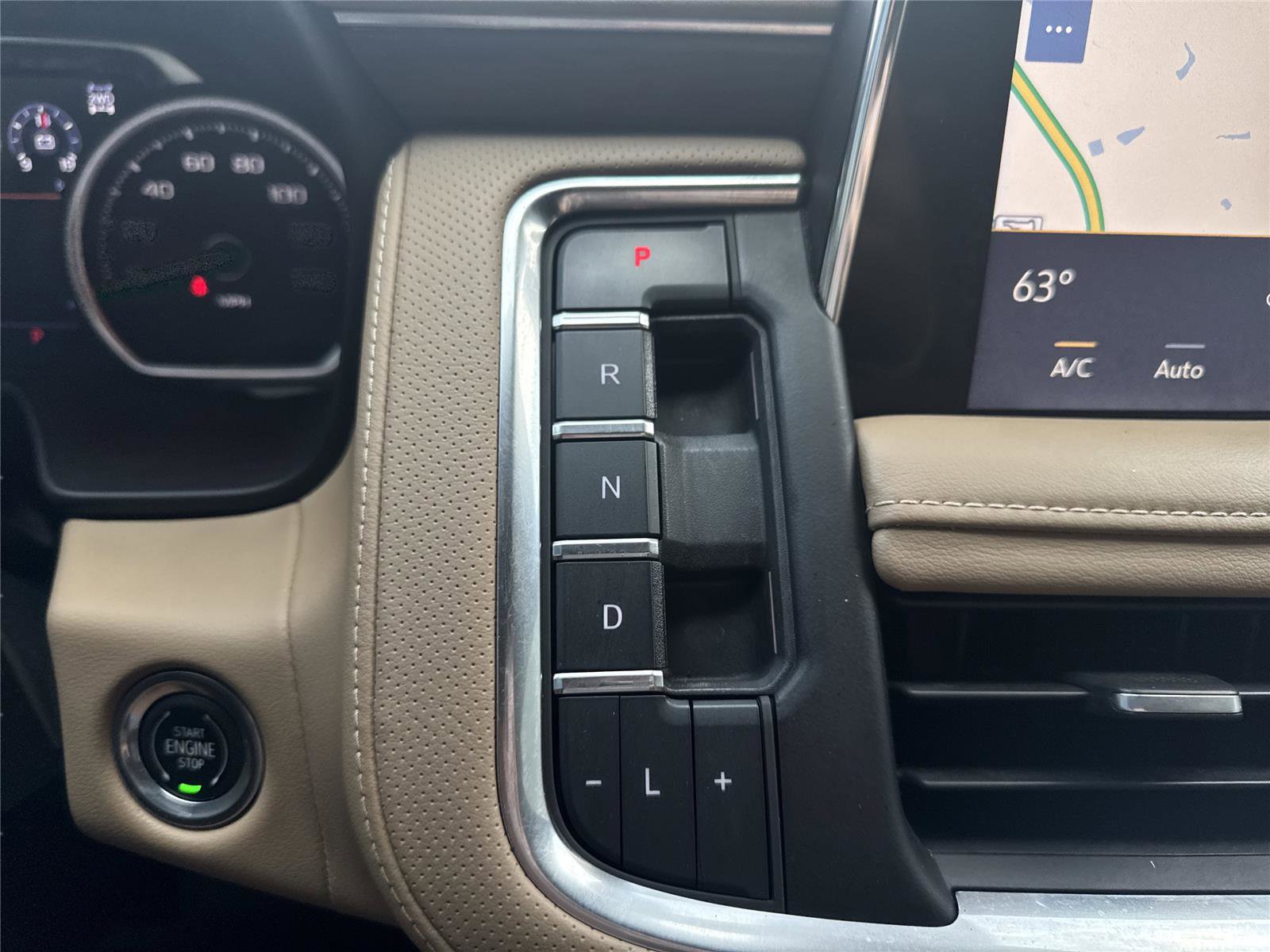 Used 2021 Chevrolet Tahoe Premier AWD/4WD image 21