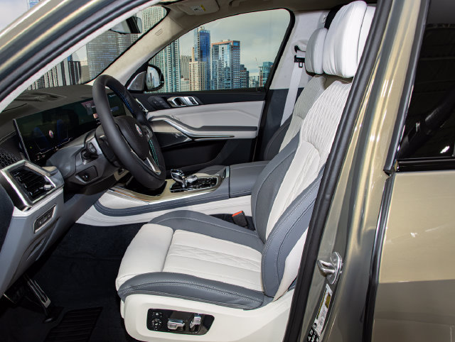 New 2026 BMW ALPINA XB7 AWD/4WD image 20
