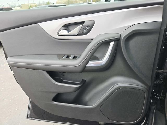 Used 2025 Chevrolet Blazer LT w/ Midnight/Sport Edition image 28