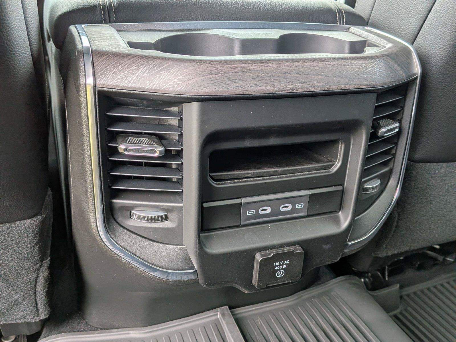 New 2026 RAM 2500 Laramie w/ Sport Appearance Package AWD/4WD image 31