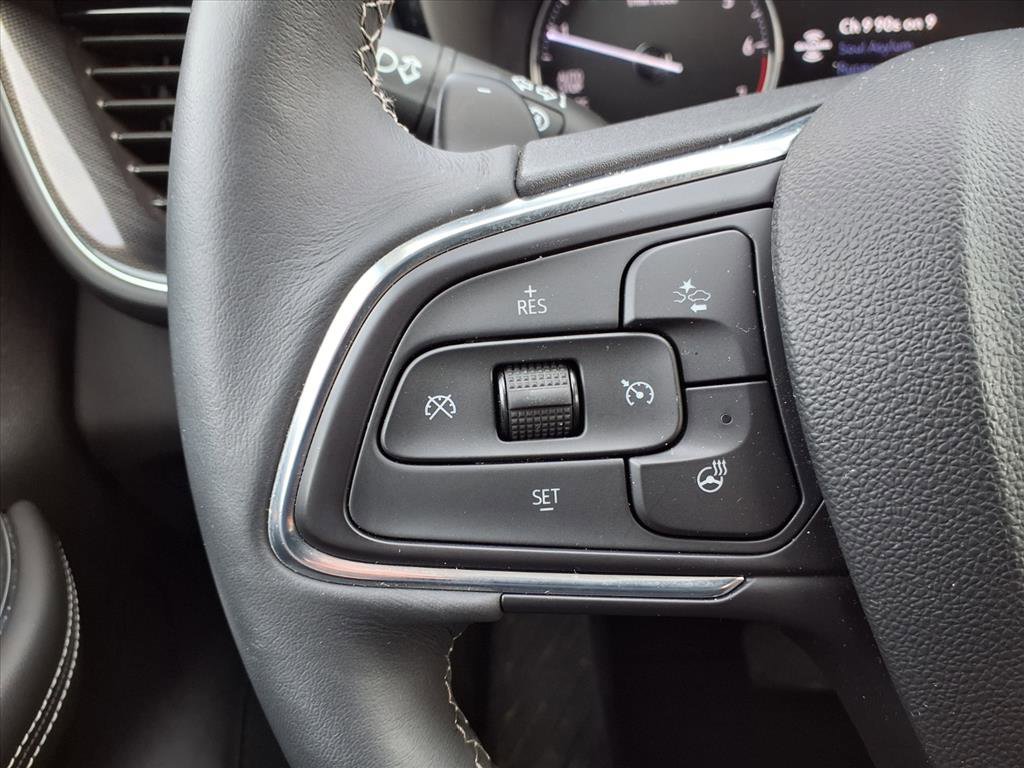 Used 2022 Buick Envision Essence w/ Technology Package I image 14