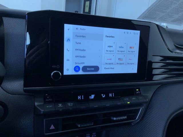 Certified 2025 Toyota Camry SE image 28