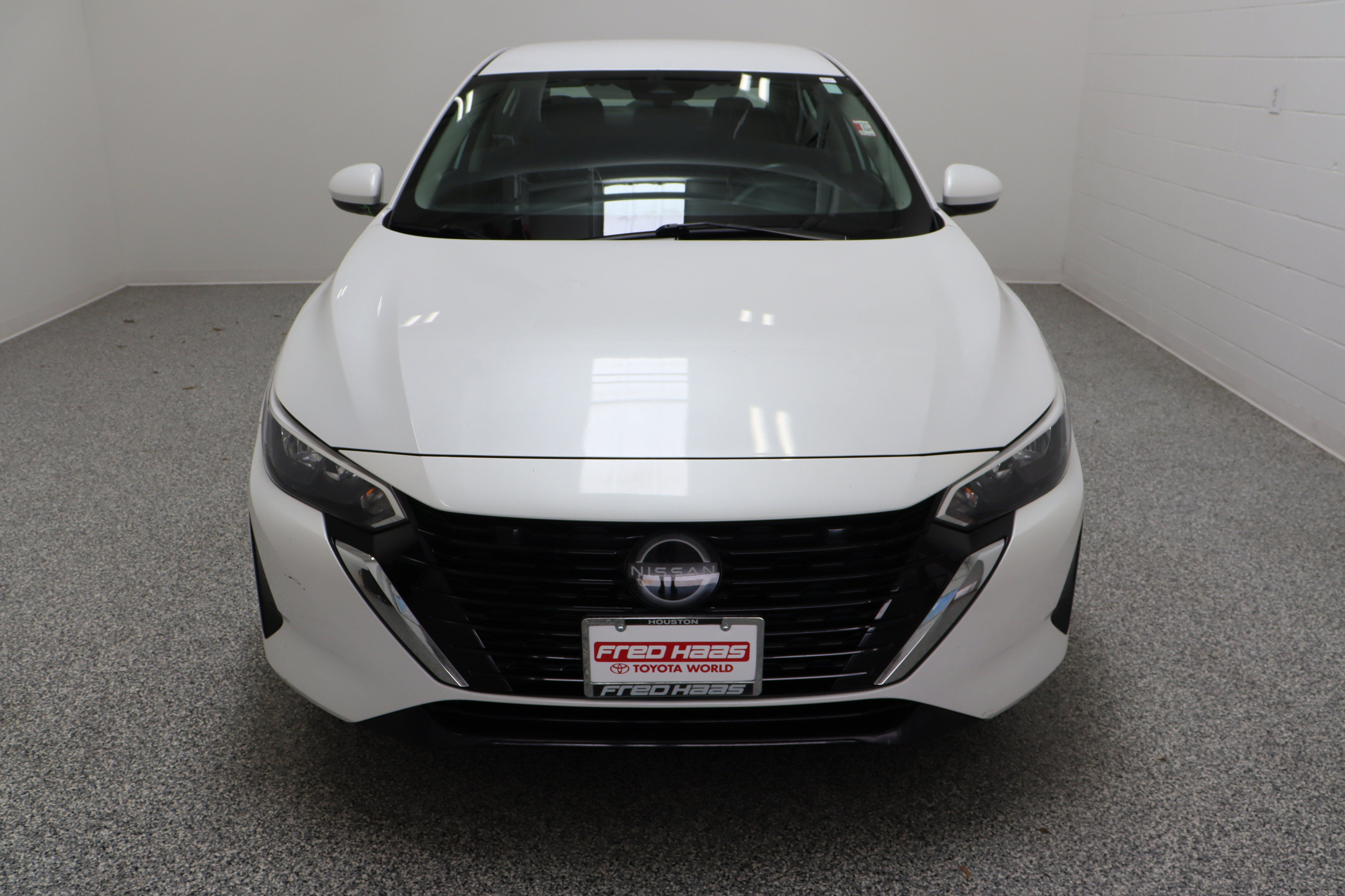 Used 2024 Nissan Sentra SV FWD image 3