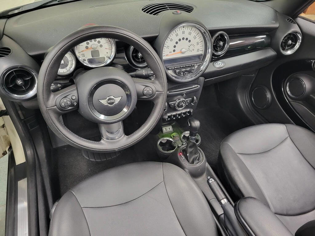 Used 2013 MINI Cooper Convertible image 19
