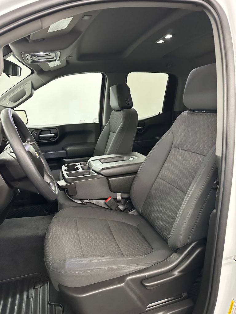 Used 2020 Chevrolet Silverado 1500 Custom w/ Custom Value Package image 12