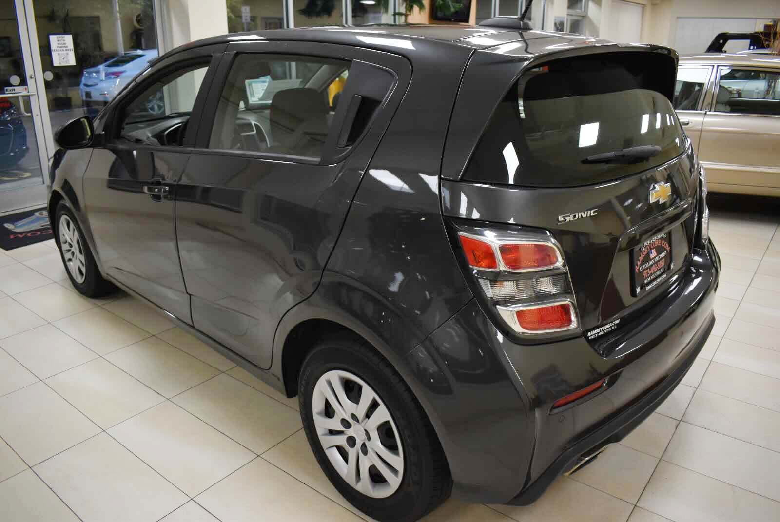 Used 2019 Chevrolet Sonic LT FWD image 6