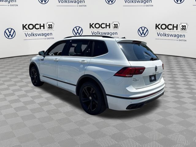 Used 2024 Volkswagen Tiguan SE R-Line AWD/4WD image 6