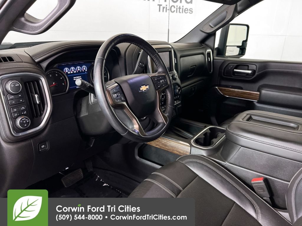 Used 2021 Chevrolet Silverado 3500 High Country w/ Z71 Off-Road Package AWD/4WD video 3