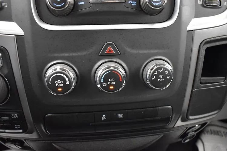 Used 2024 RAM 1500 Classic SLT AWD/4WD image 31