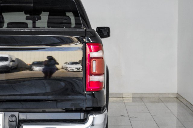 Used 2019 RAM 1500 Laramie AWD/4WD image 58