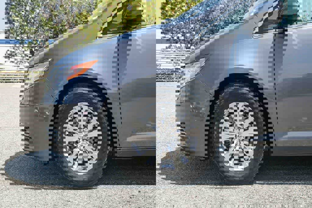 Used 2017 Honda Odyssey SE image 10