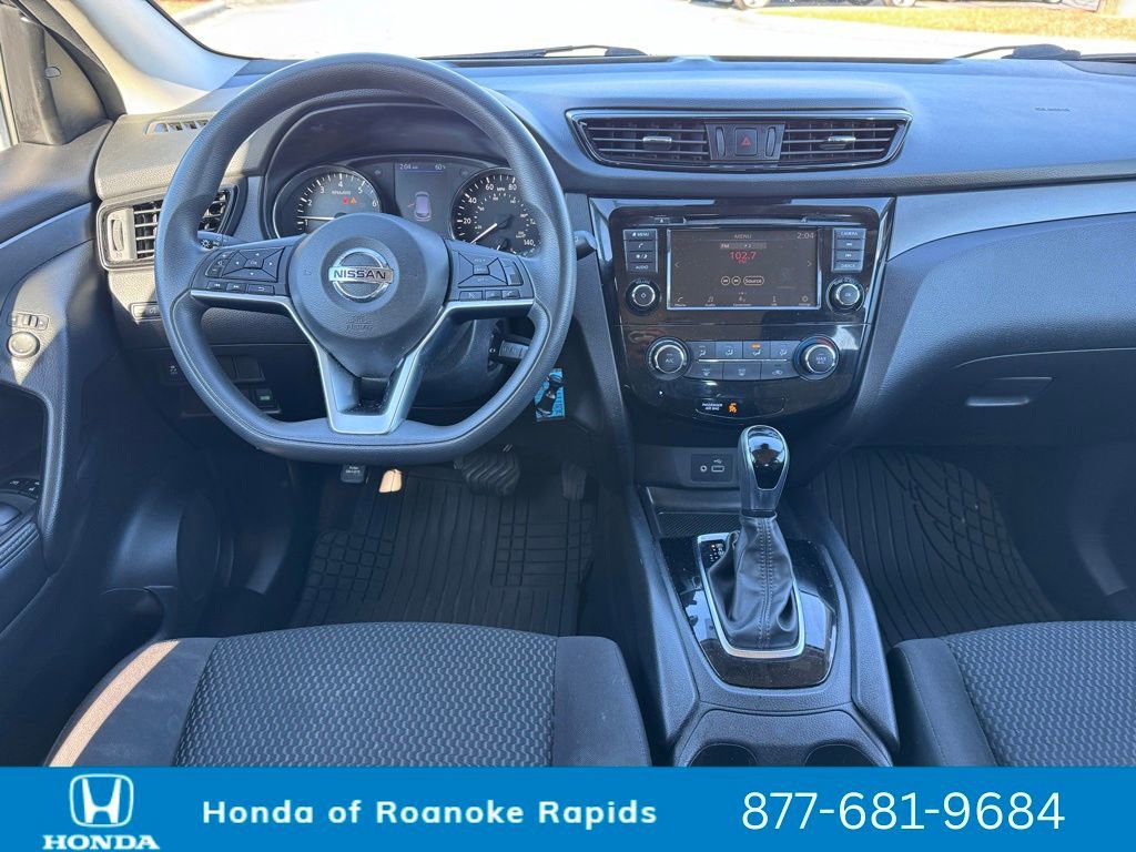 Used 2020 Nissan Rogue Sport S image 9