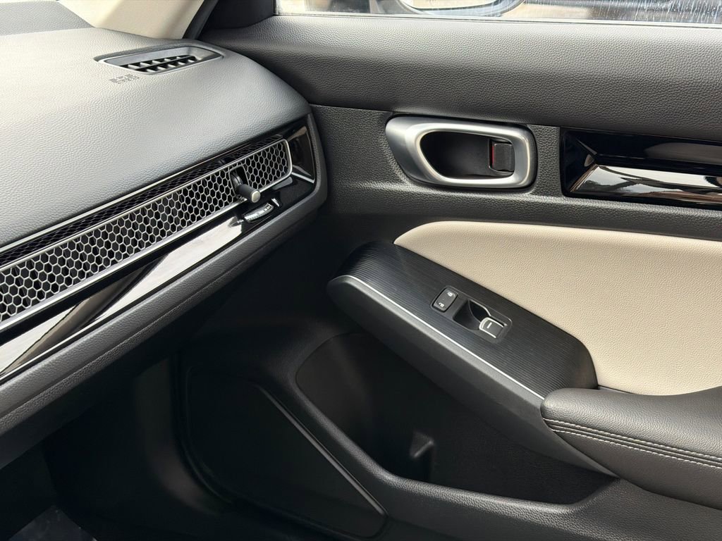 Used 2024 Honda Civic Touring image 30