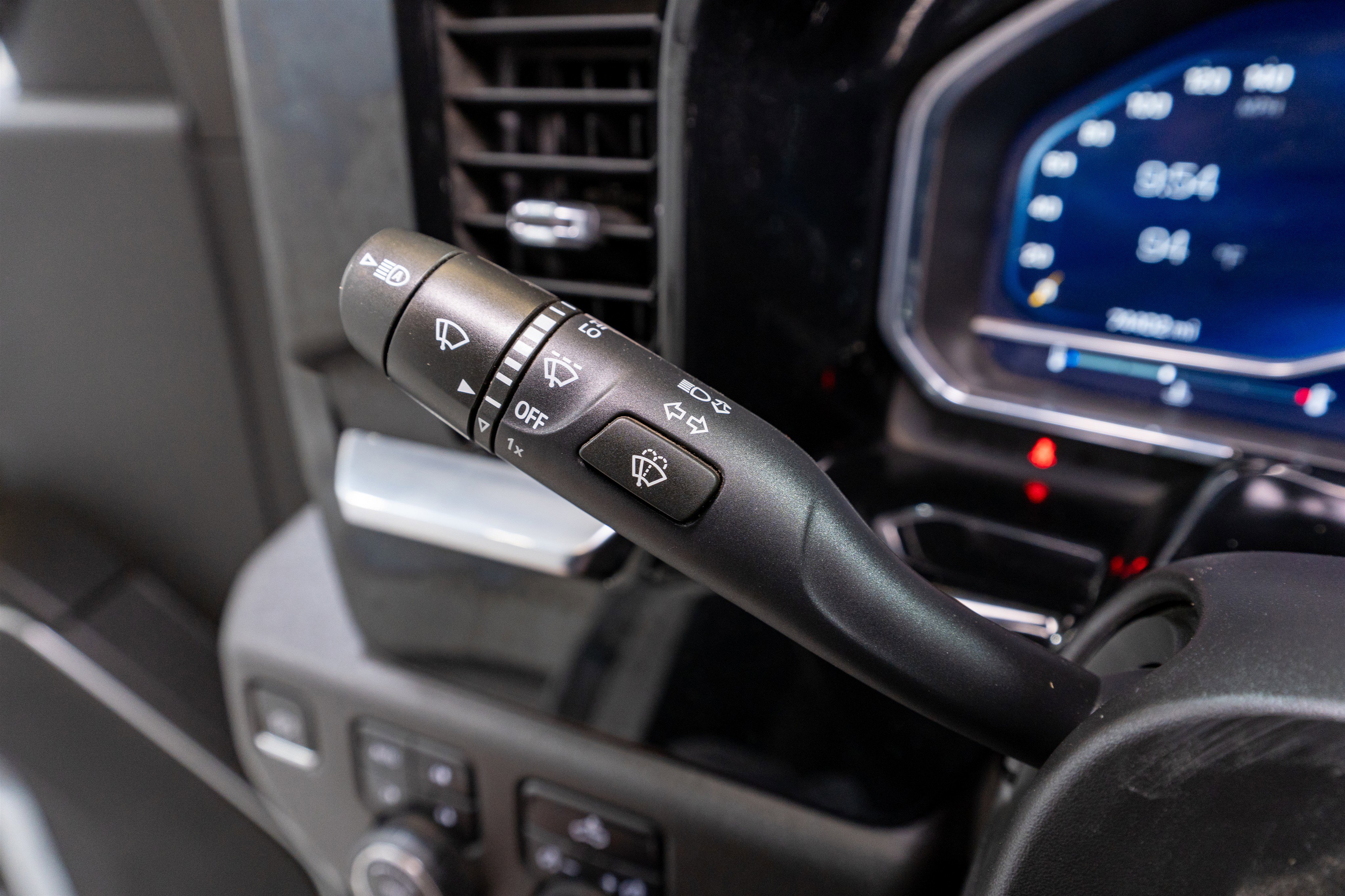 Used 2022 Chevrolet Silverado 1500 LT w/ Z71 Off-Road Package image 27