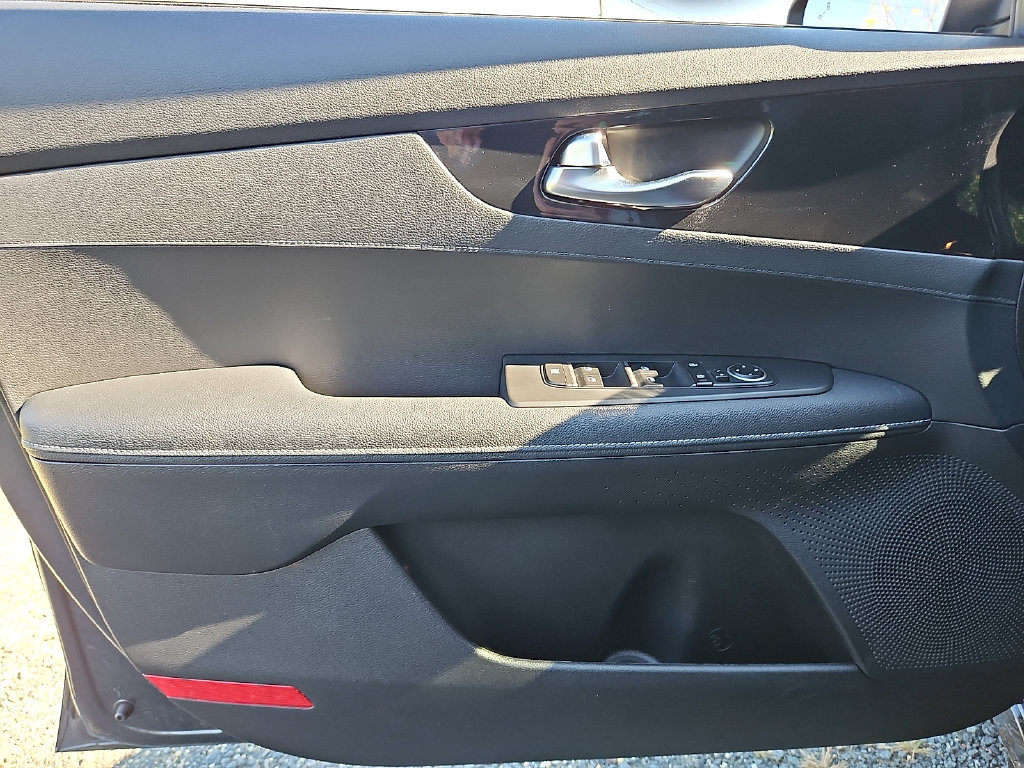 Used 2023 Kia Forte GT-Line FWD image 14