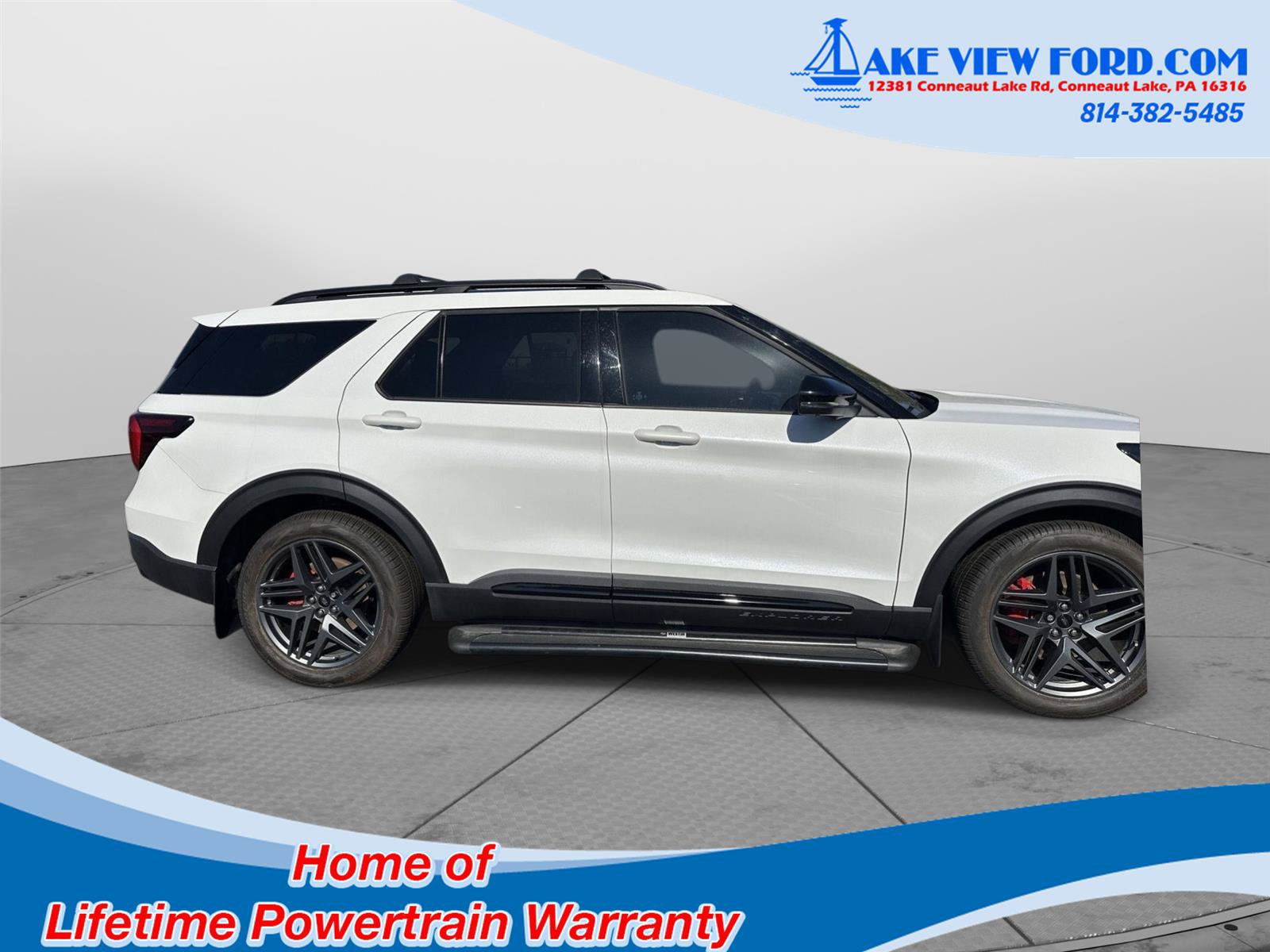 Used 2025 Ford Explorer ST AWD/4WD image 2