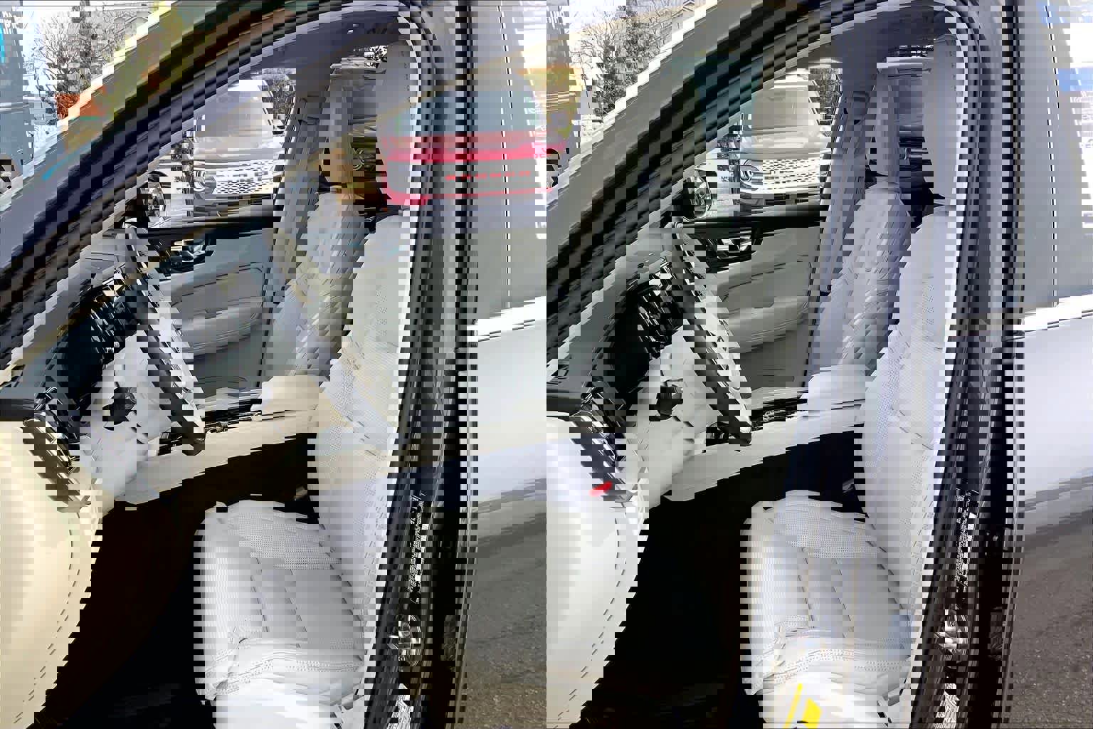 Used 2022 Volvo XC60 B5 Inscription w/ Advanced Package image 8