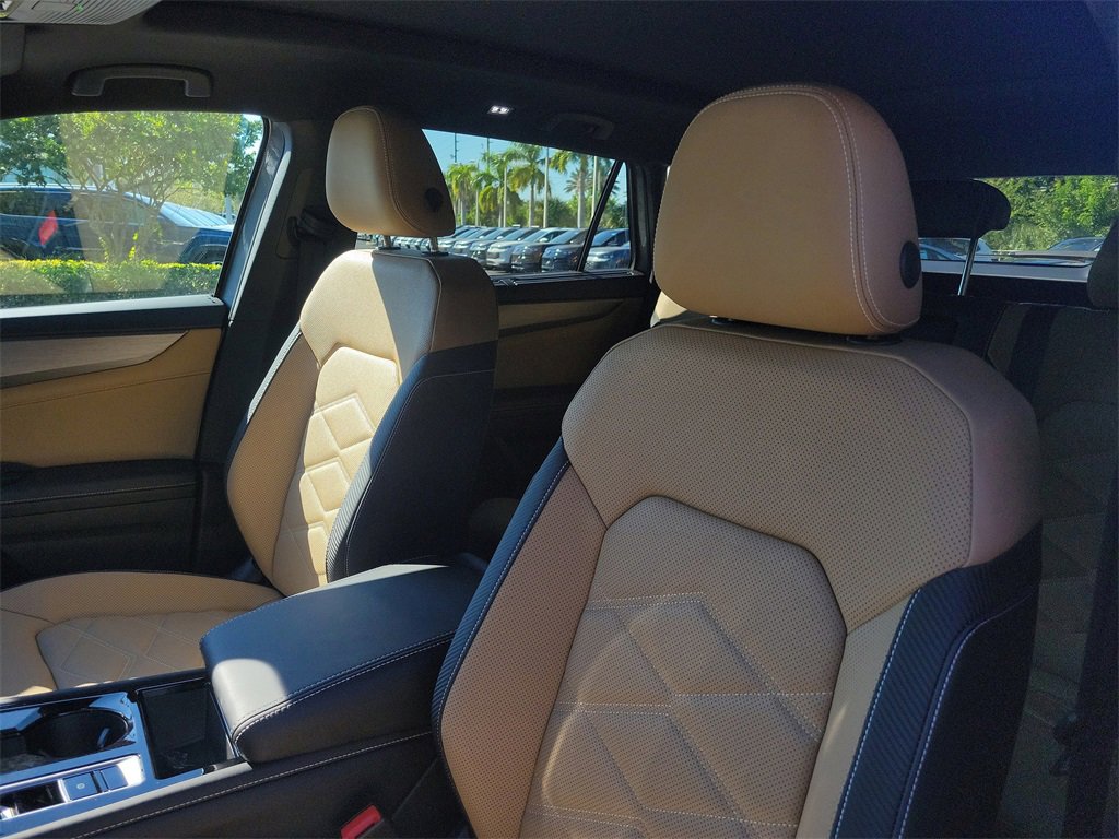 New 2026 Volkswagen Atlas Cross Sport SE image 24