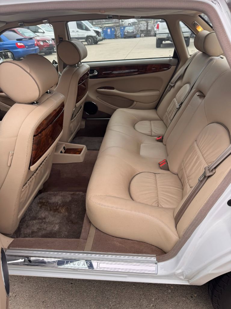 Used 2001 Jaguar XJ Vanden Plas image 13