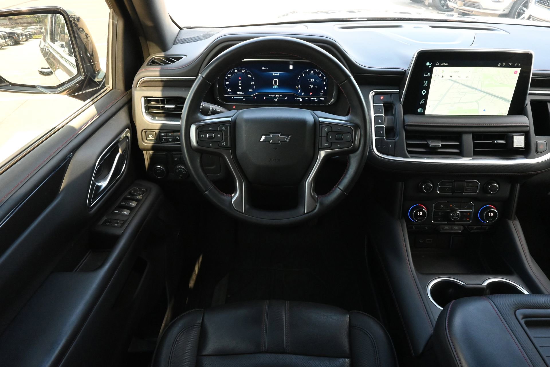 Used 2022 Chevrolet Suburban RST w/ Luxury Package RWD image 9