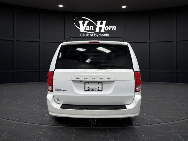 Used 2018 Dodge Grand Caravan SE image 4