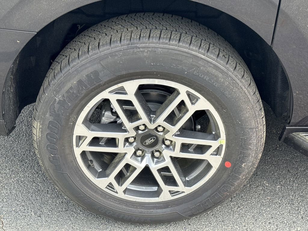 New 2026 Ford Expedition Max Active RWD image 17