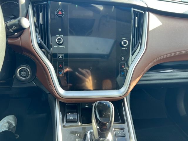 Used 2022 Subaru Outback Touring w/ Popular Package #2 image 13