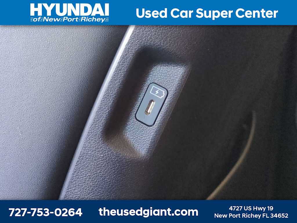 Certified 2024 Hyundai Santa Fe SEL FWD image 17
