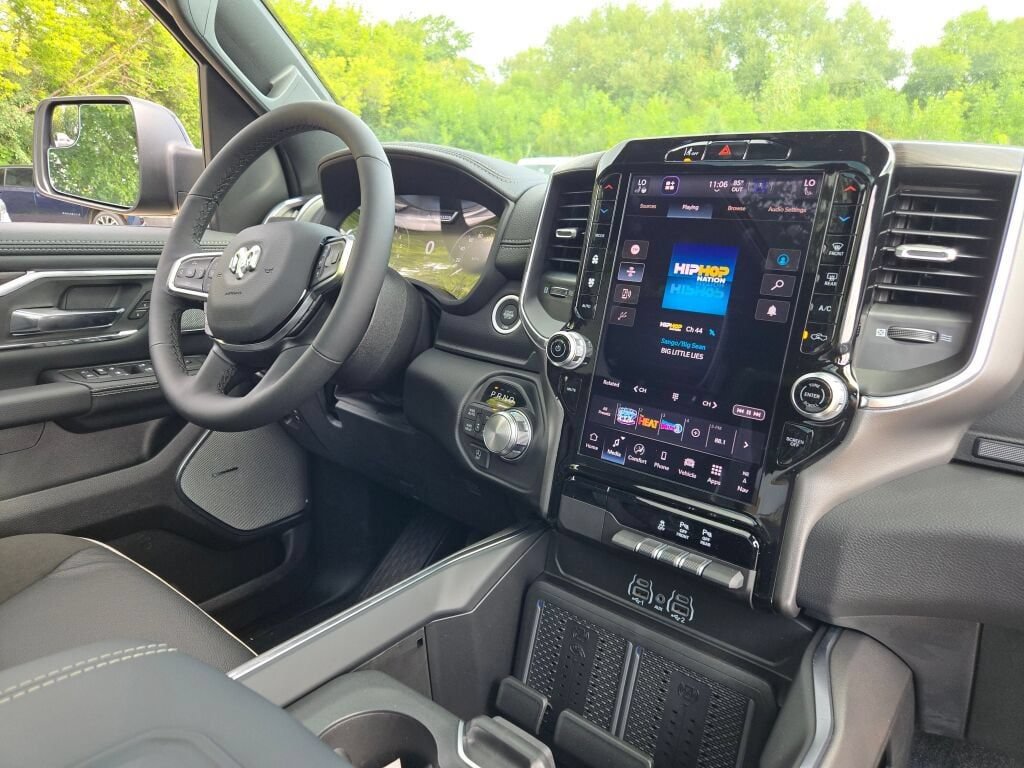 New 2027 RAM 1500 Laramie w/ Advanced Safety Group II AWD/4WD image 7
