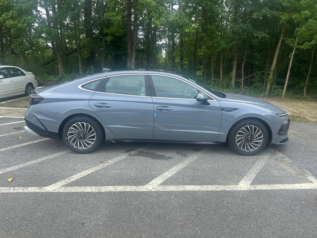 New 2026 Hyundai Sonata SEL FWD image 7