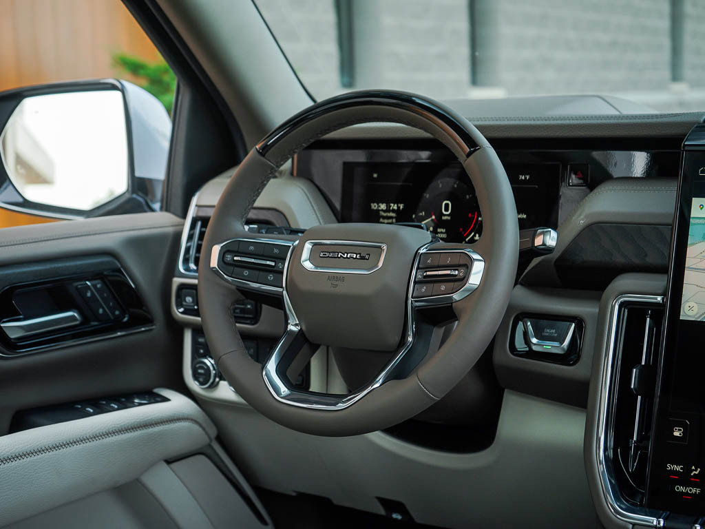 New 2026 GMC Yukon XL Denali w/ Denali Reserve Package AWD/4WD image 17