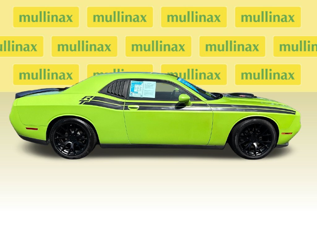 Used 2015 Dodge Challenger R/T Shaker RWD image 2