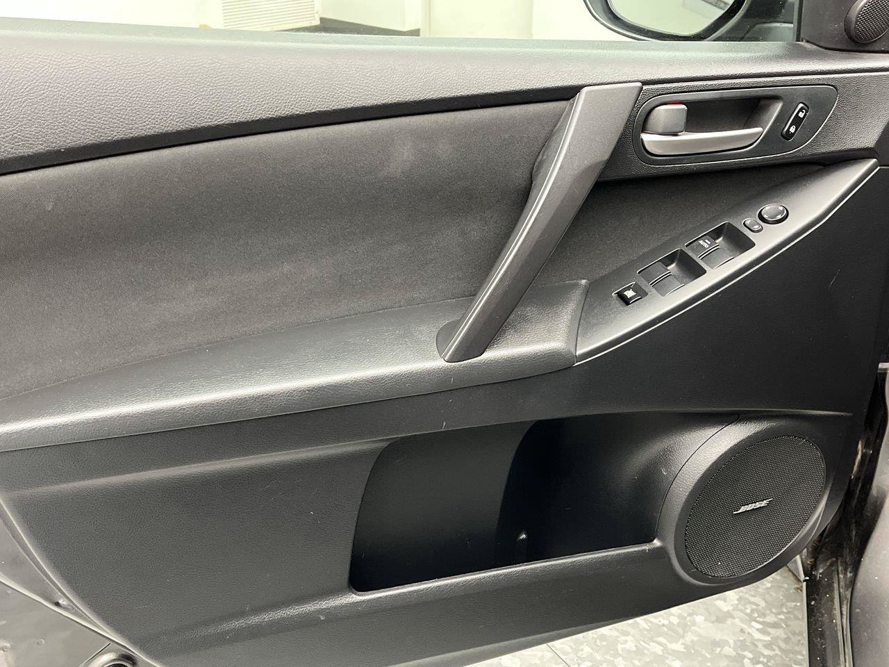 Used 2010 MAZDA MAZDA3 i Touring FWD image 6